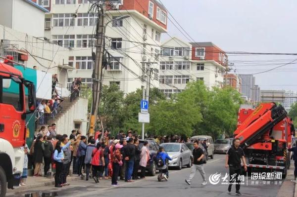 突發(fā)！青島一居民樓發(fā)生爆燃！已造1人死亡，7人受傷！3公里外有震感…